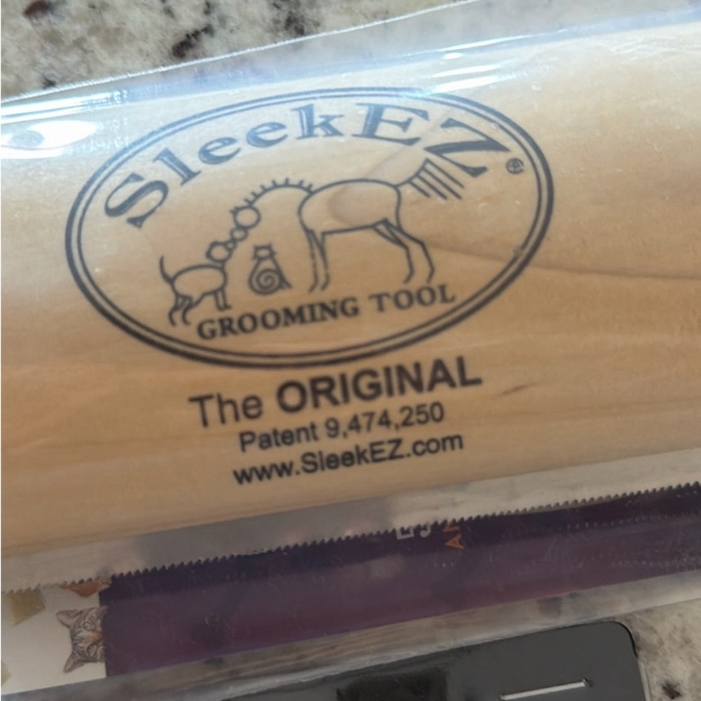 NWT Pet Grooming Tool and Nail Clippers - Picture 2 of 5
